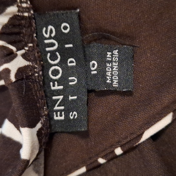 Dress with built in bra - Picture 3 of 4